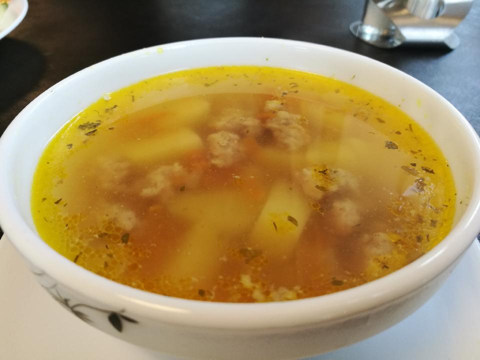Frikadelių sriuba